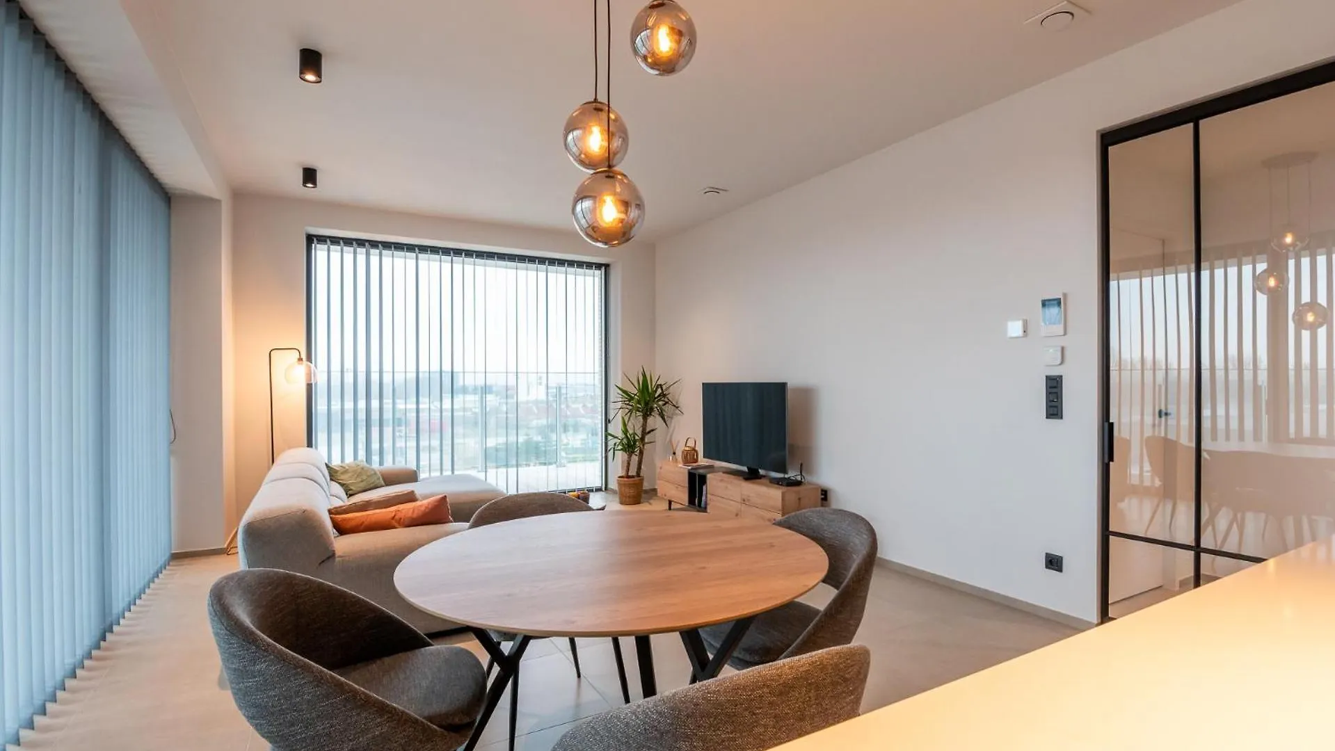 New Apartment With Stunning Views, Pool And Fitness Ostenda