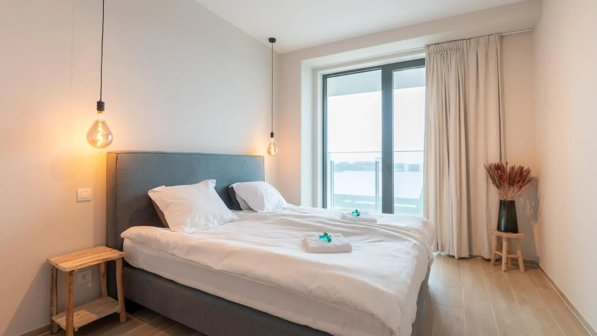 New Apartment With Stunning Views, Pool And Fitness Ostenda
